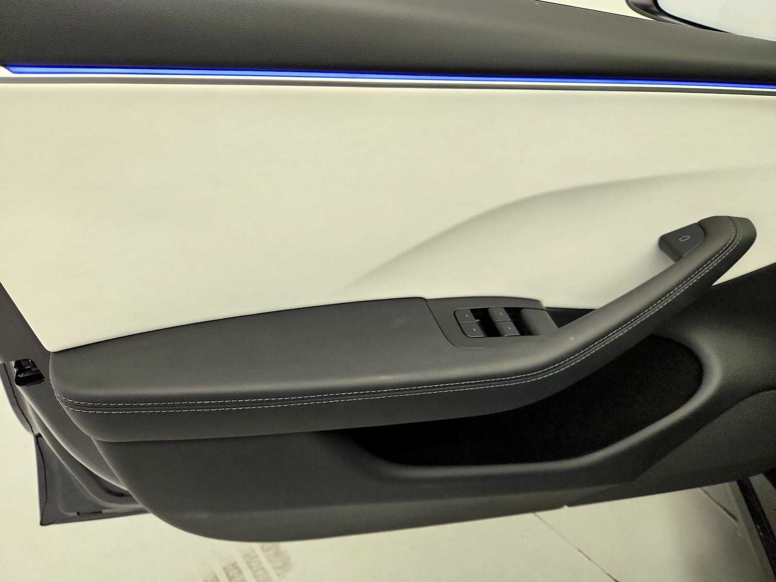 2025 Tesla Model 3 Long Range - Photo 13