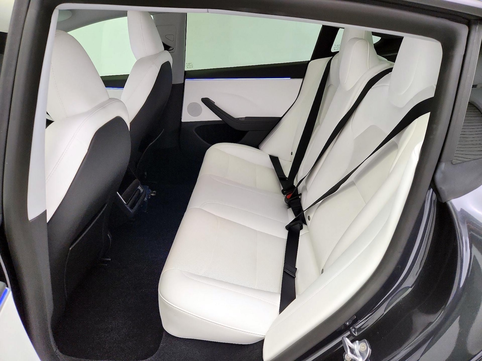 2025 Tesla Model 3 Long Range - Photo 20