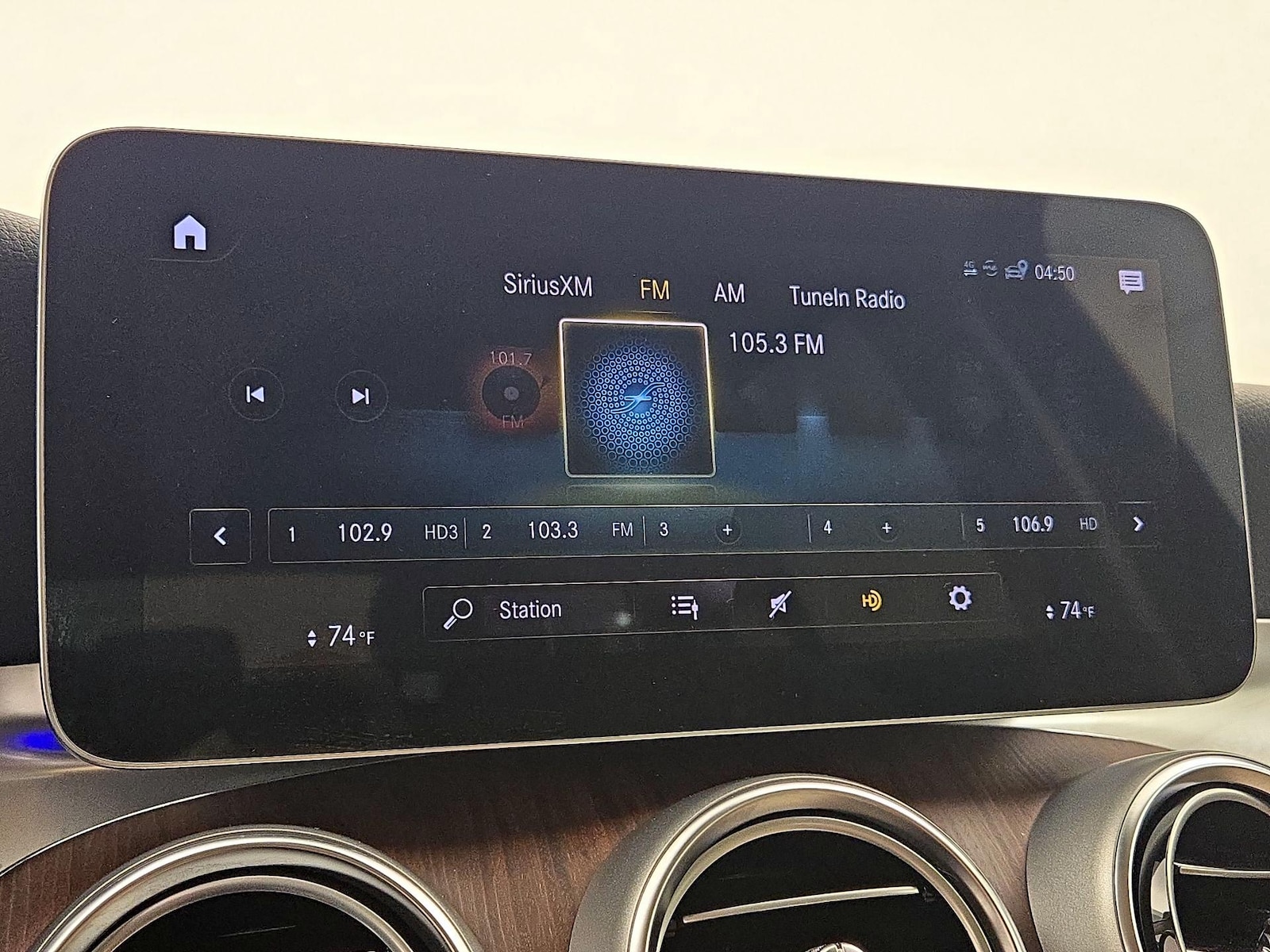 2022 Mercedes-Benz GLC GLC300 - Photo 16