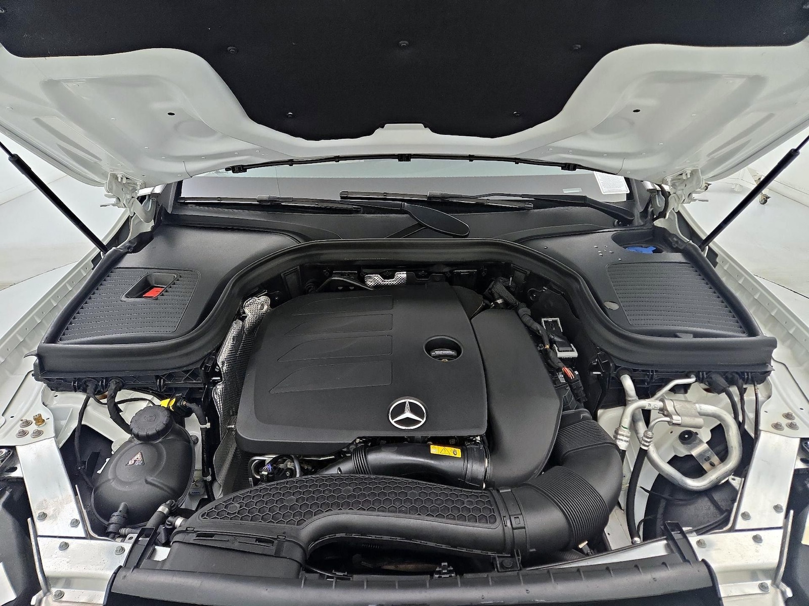 2022 Mercedes-Benz GLC GLC300 - Photo 22