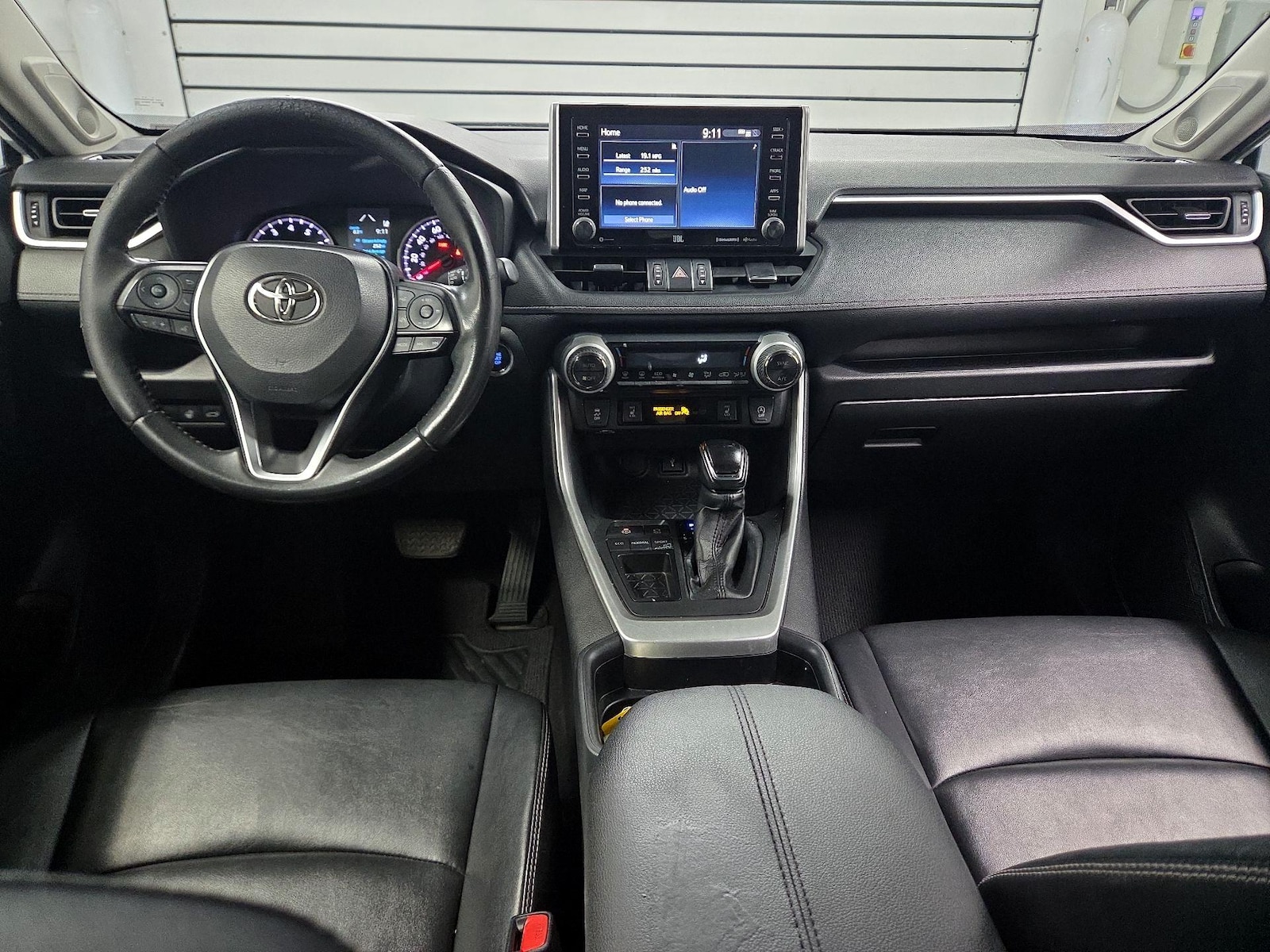 2021 Toyota RAV4 XLE Premium - Photo 10