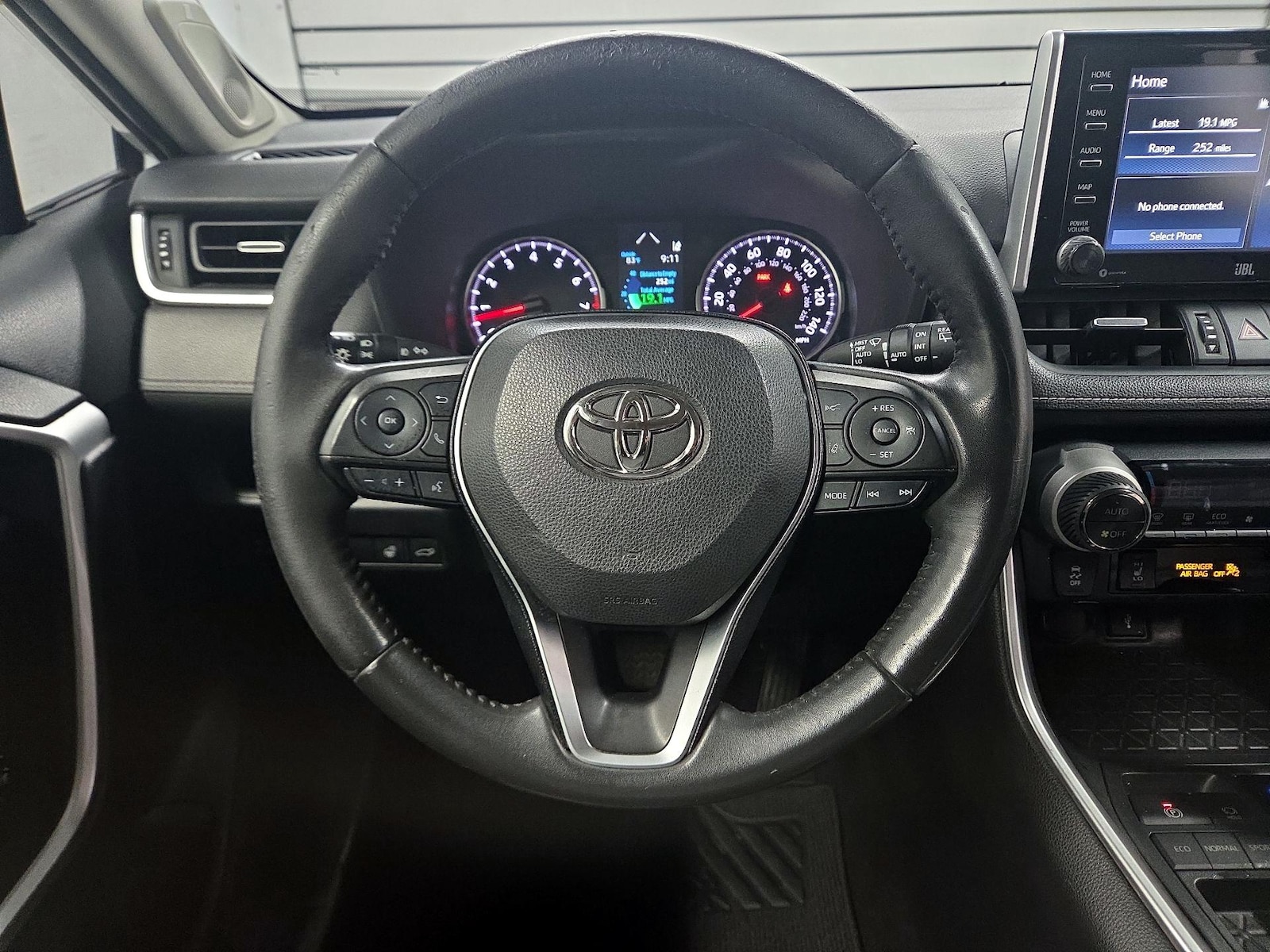 2021 Toyota RAV4 XLE Premium - Photo 11