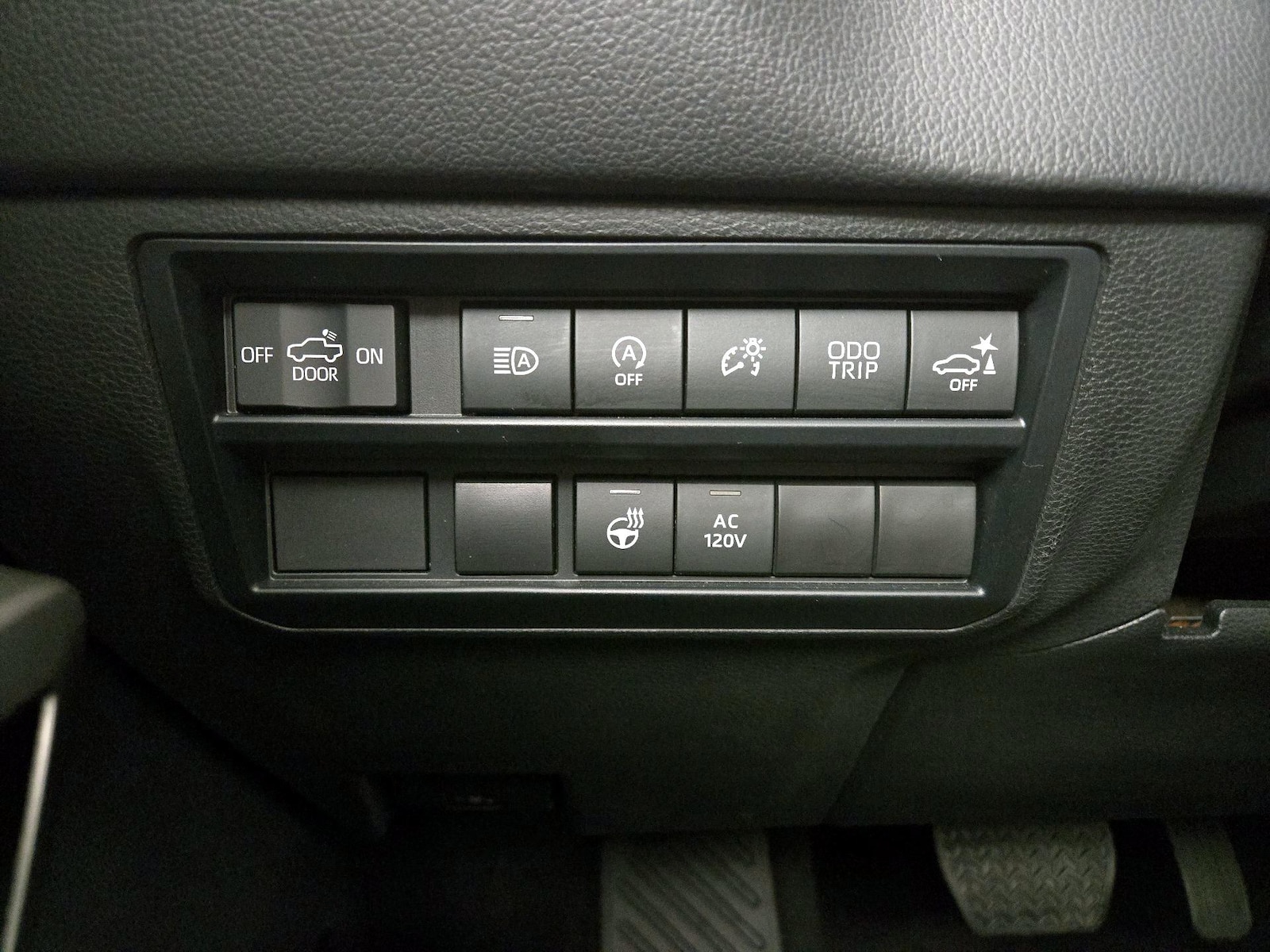 2023 Toyota Tundra Limited - Photo 14