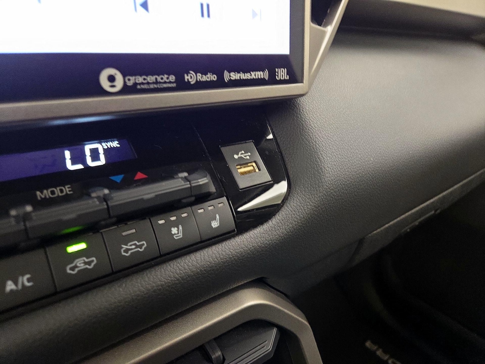 2023 Toyota Tundra Limited - Photo 19