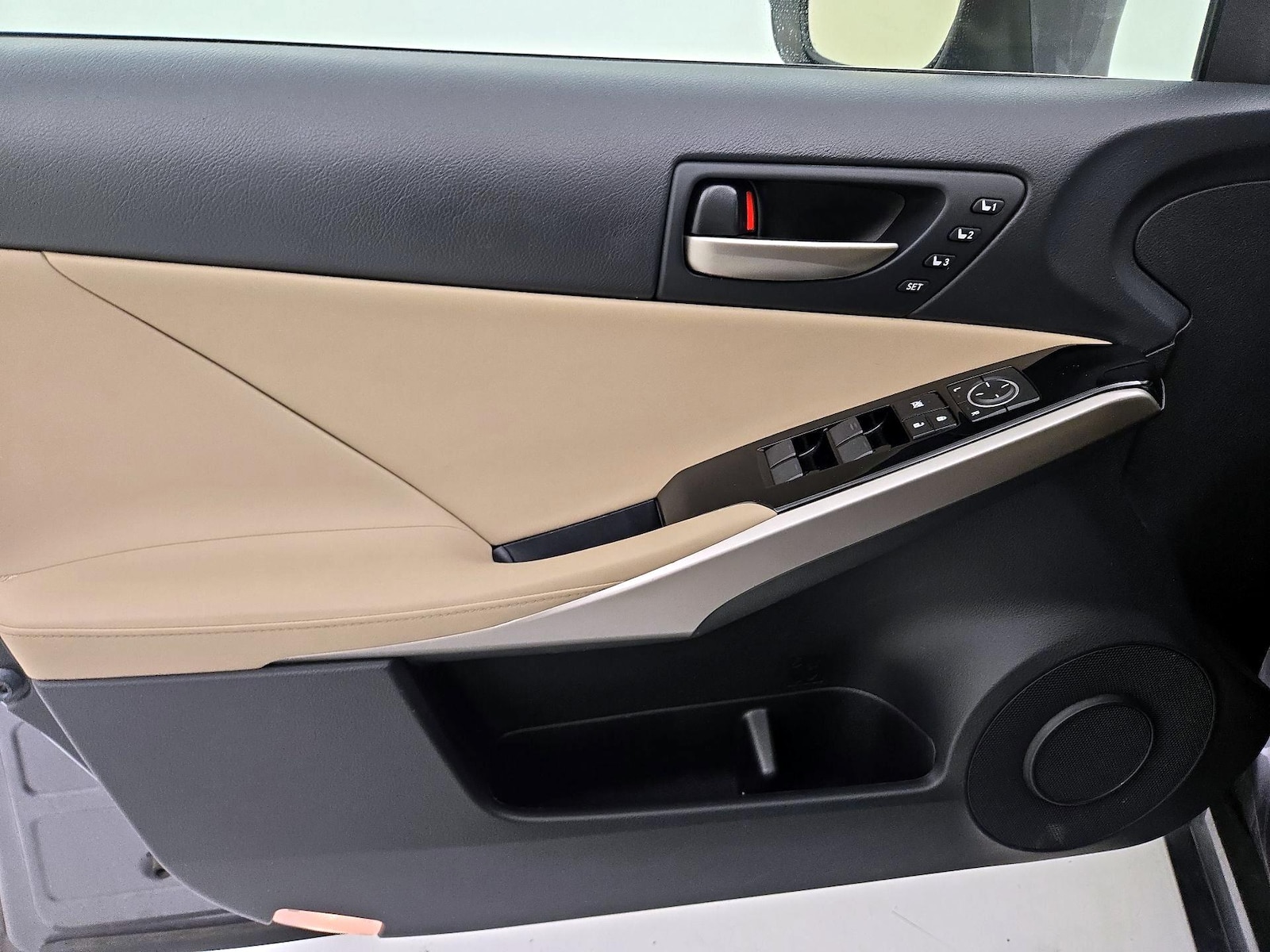 2019 Lexus IS 300 - Photo 13
