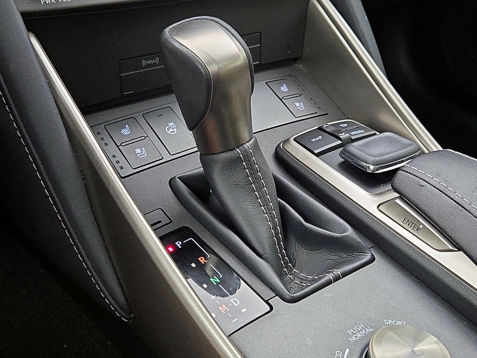 2019 Lexus IS 300 - Photo 19