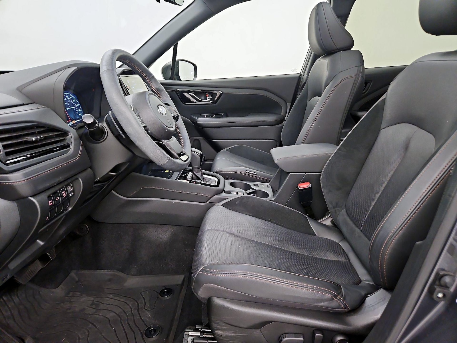 2025 Subaru Forester Touring - Photo 12