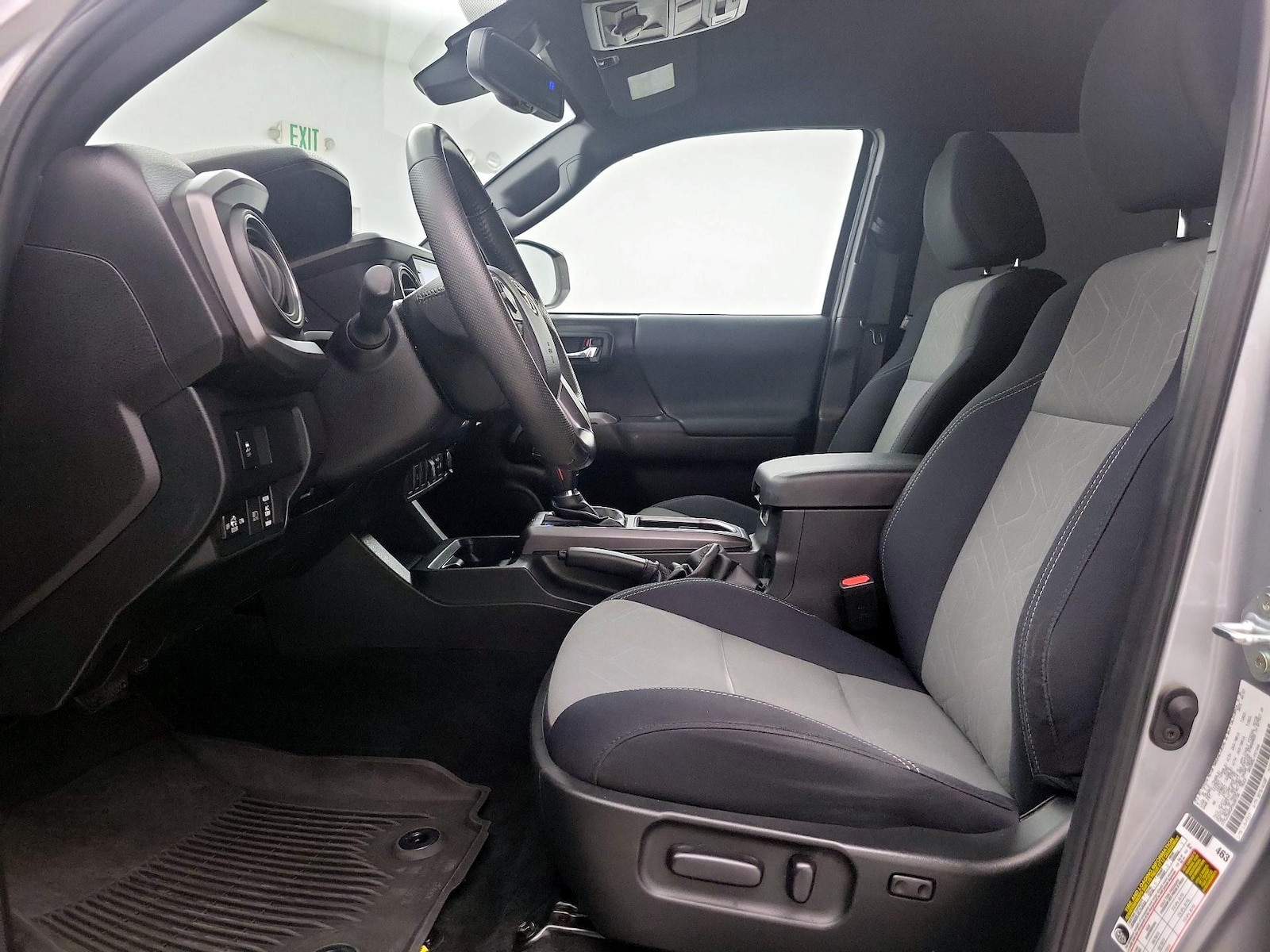 Power Seat(s) & Side Airbags