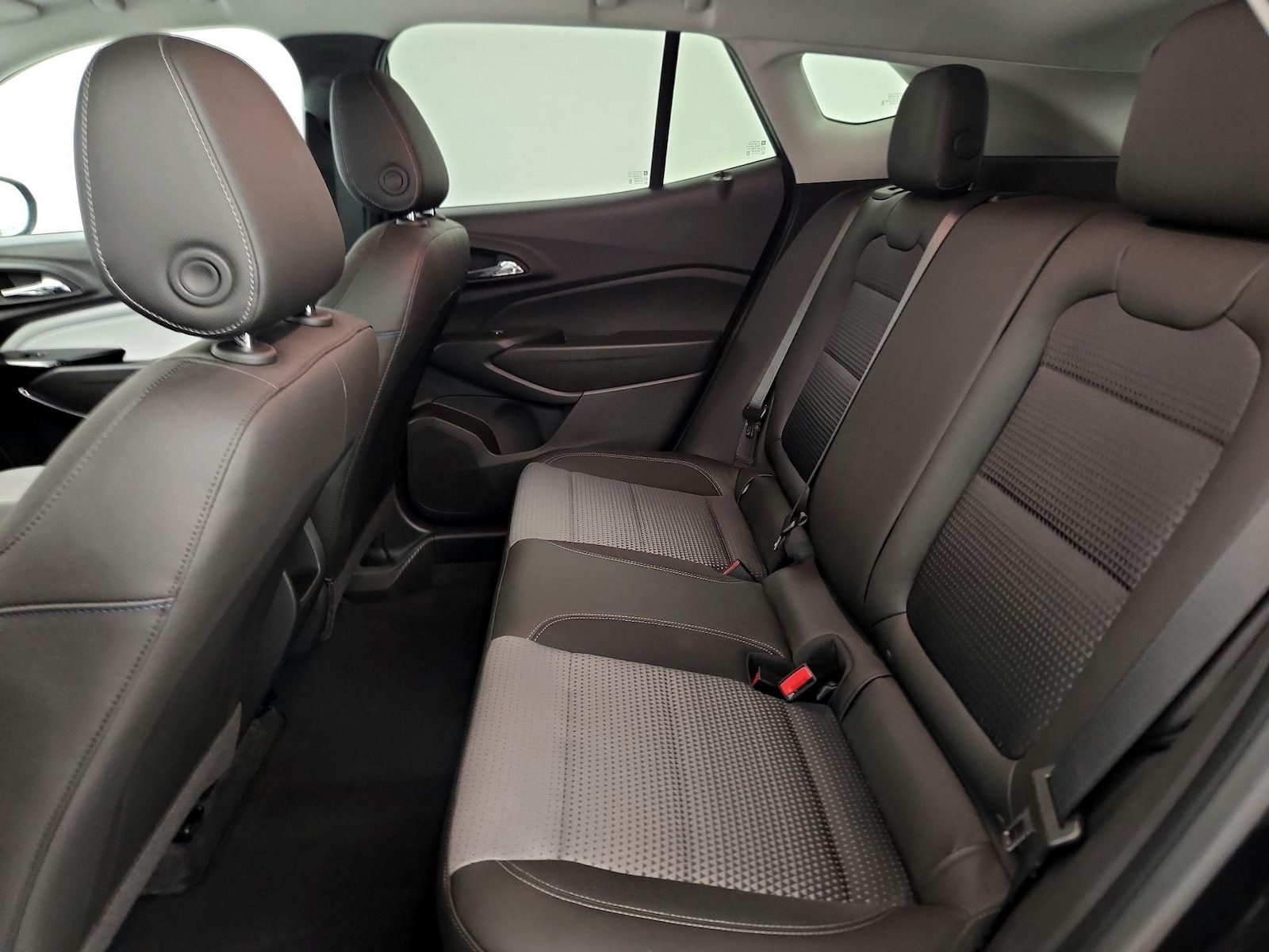 2025 Chevrolet Trax LT - Photo 20