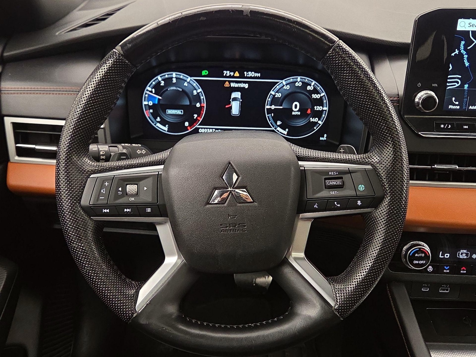 2023 Mitsubishi Outlander SEL - Photo 11