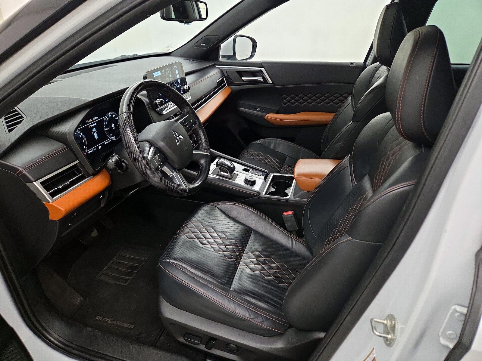 2023 Mitsubishi Outlander SEL - Photo 12