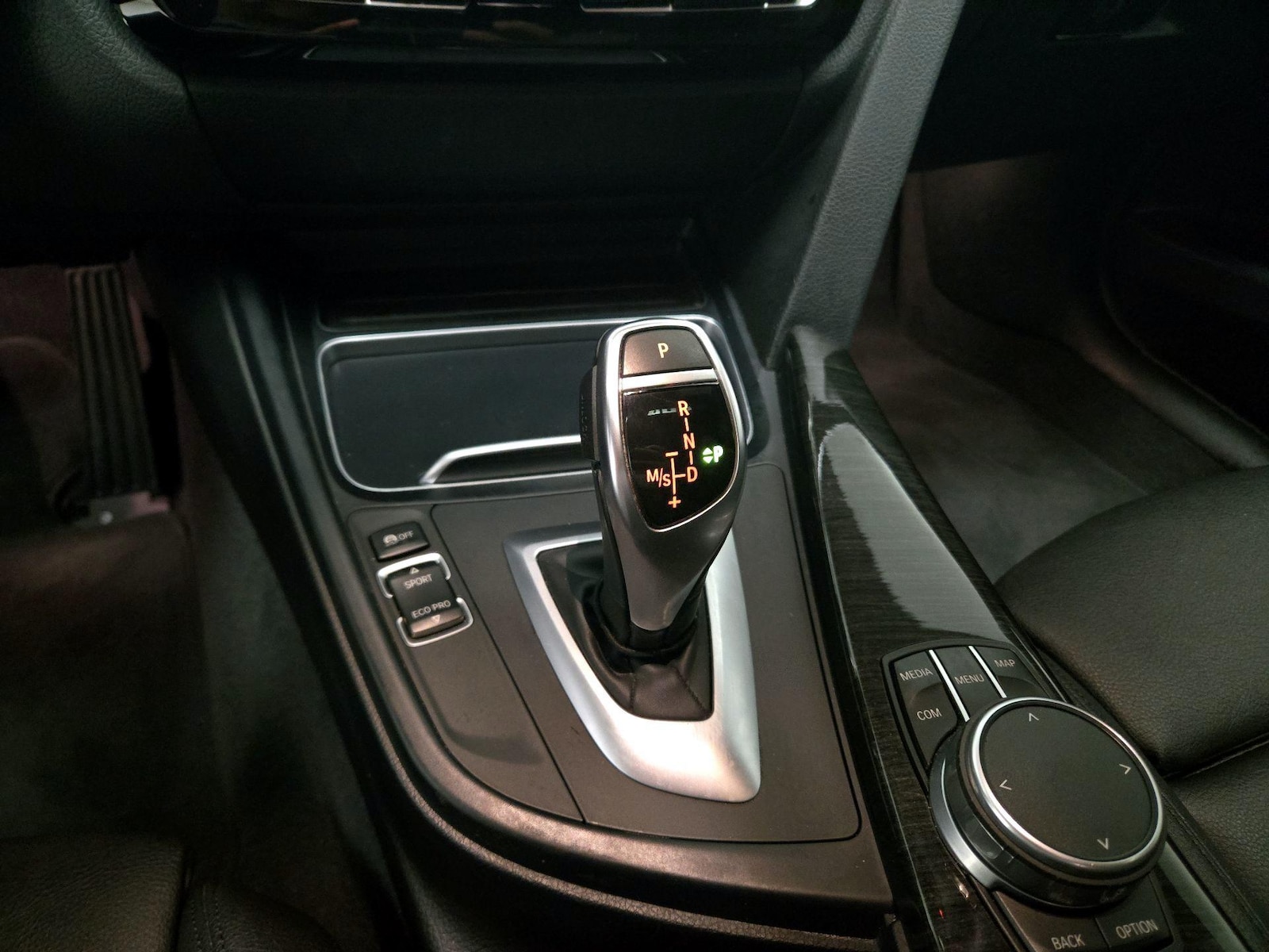 2018 BMW 3 Series 330i - Photo 19