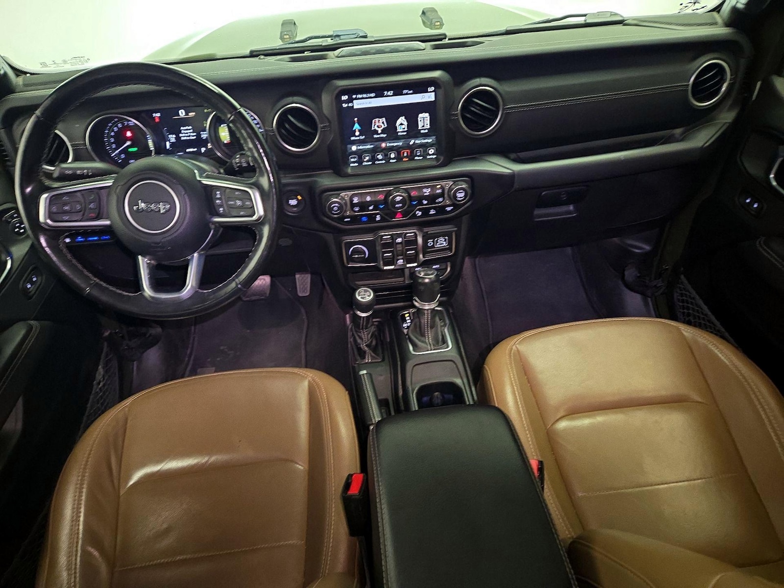 Apple CarPlay® & Android Auto™