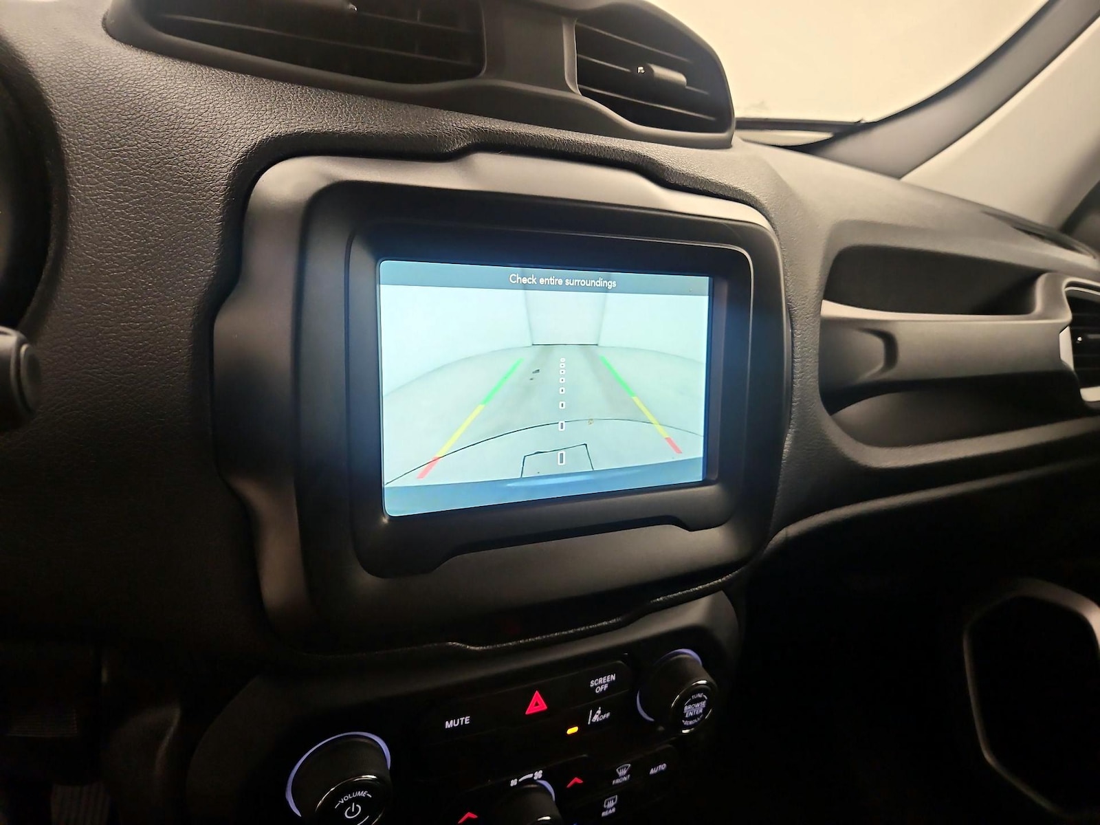 2021 Jeep Renegade Latitude - Photo 16