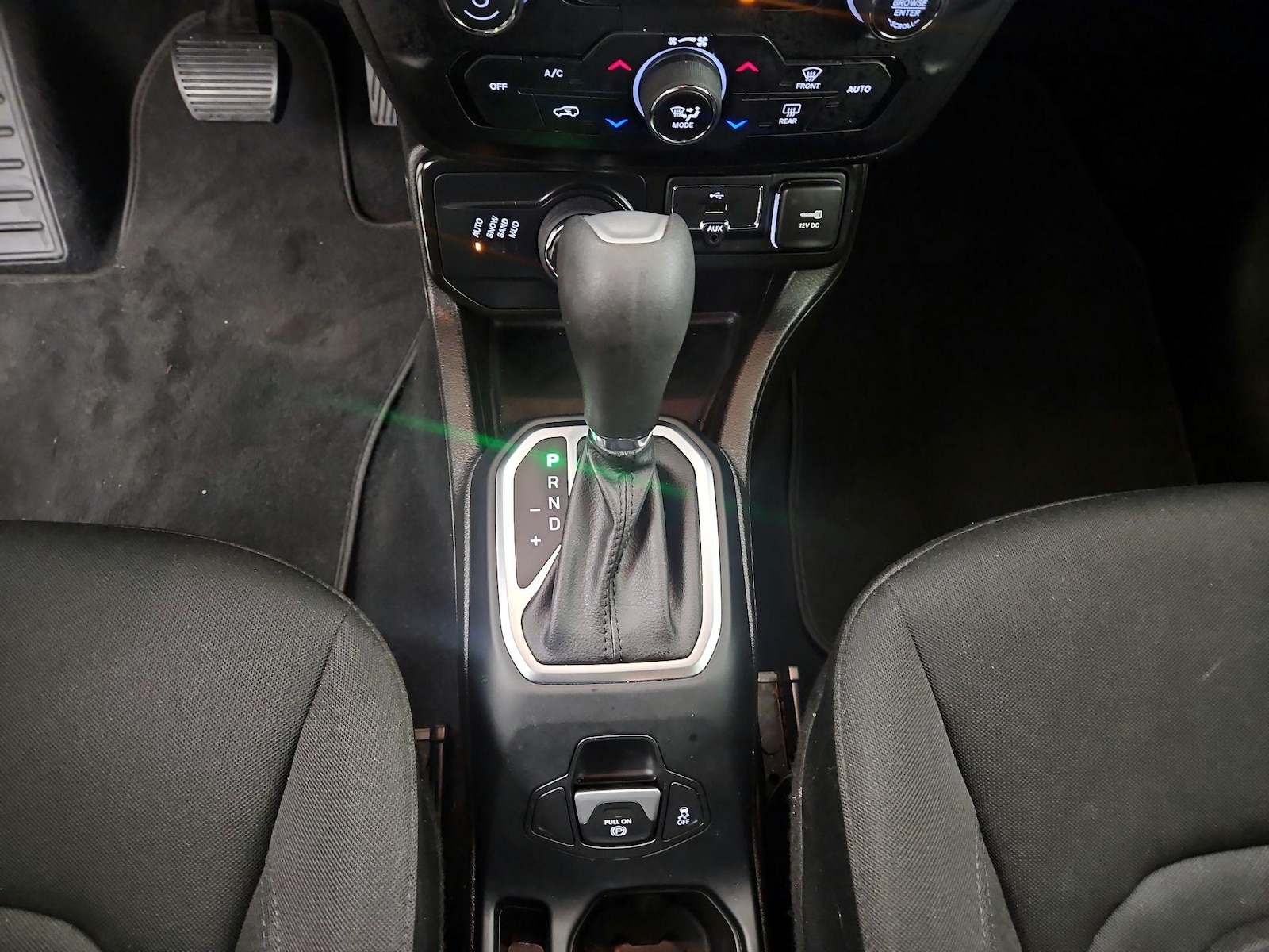 2021 Jeep Renegade Latitude - Photo 19