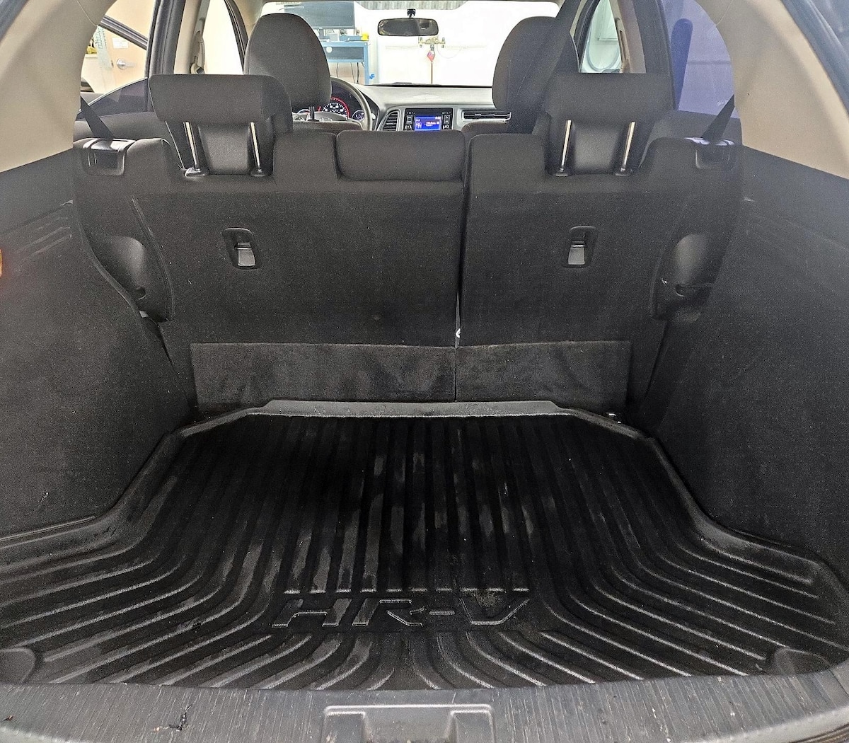 Trunk/Cargo (Seats Up)
