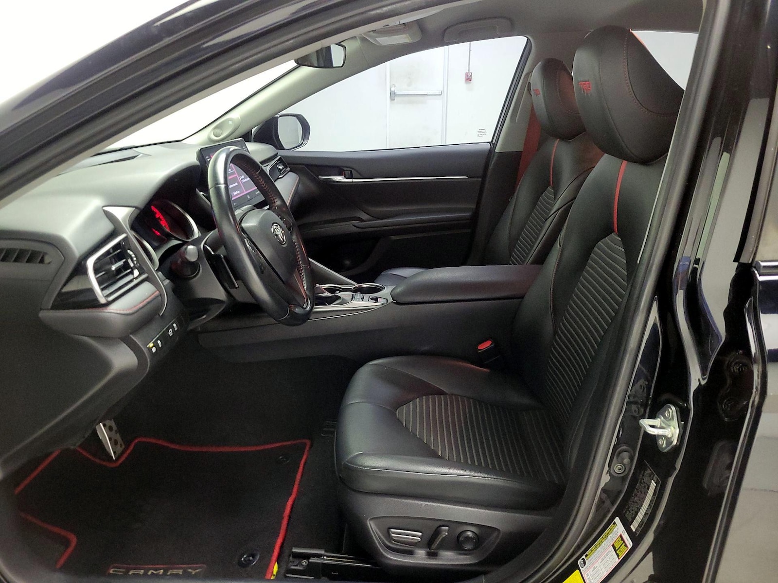 2022 Toyota Camry TRD - Photo 12