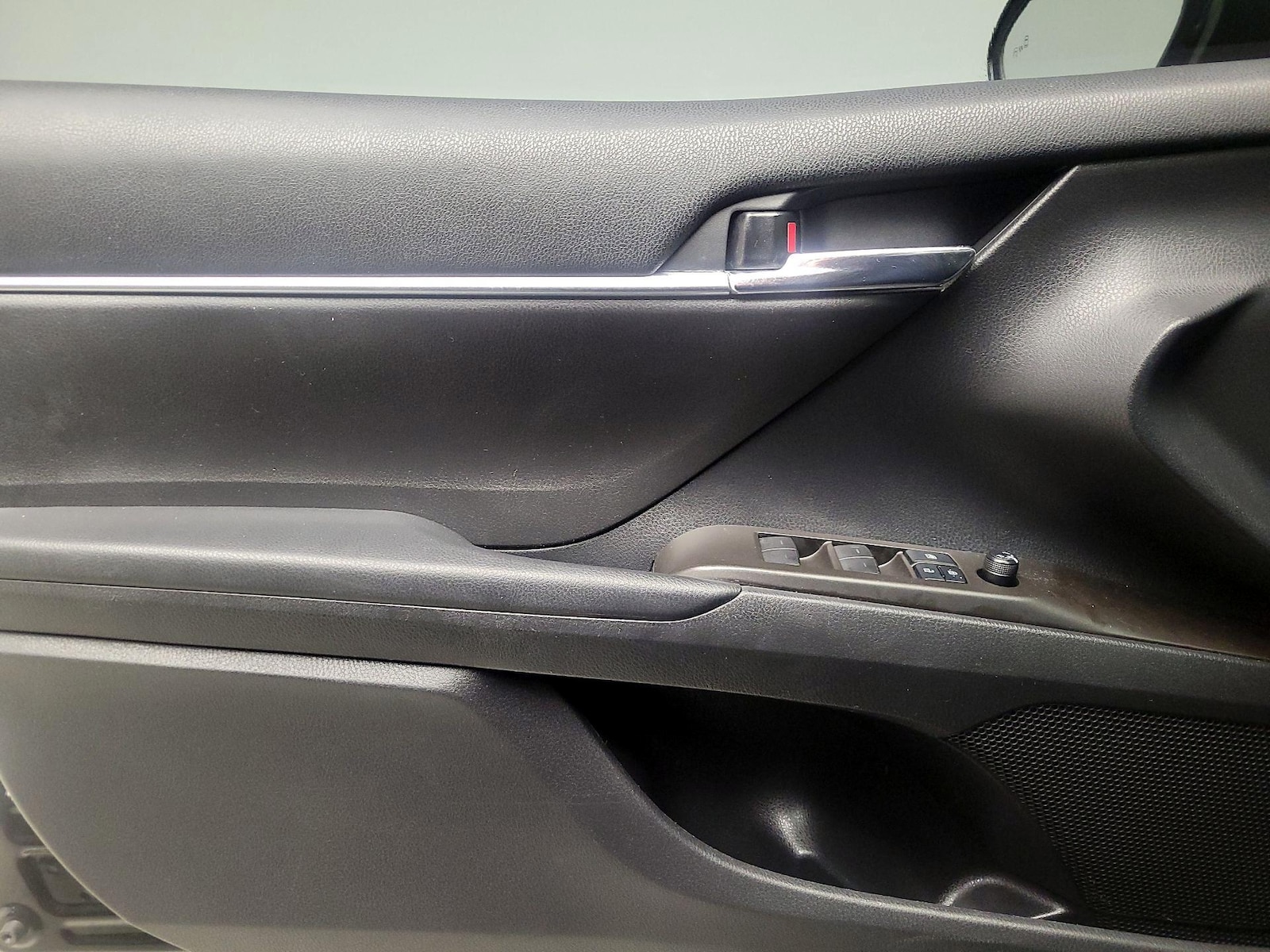 2022 Toyota Camry TRD - Photo 13