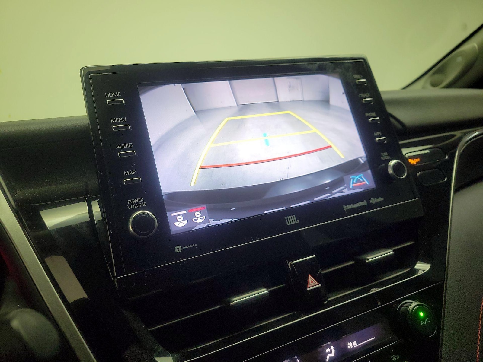 2022 Toyota Camry TRD - Photo 15