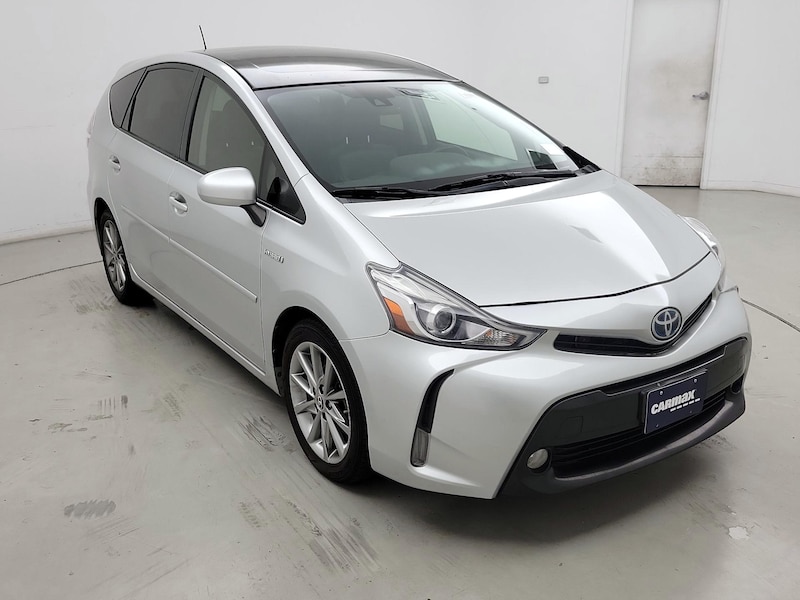 2016 Toyota Prius v Four