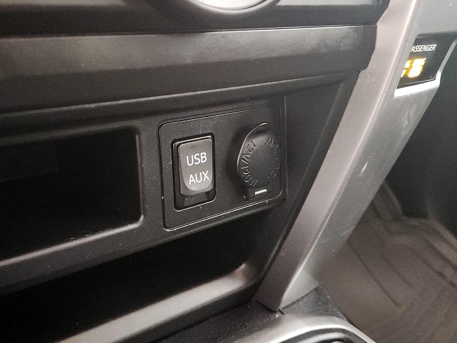 2016 Toyota 4Runner SR5 - Photo 19