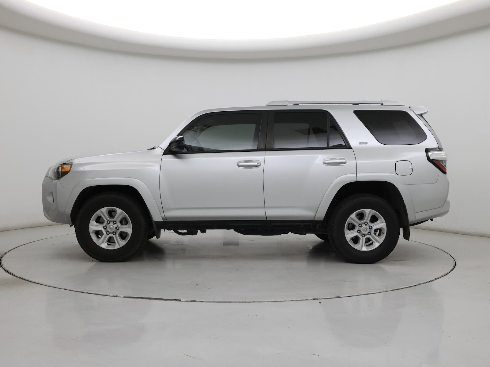 2016 Toyota 4Runner SR5 - Photo 4