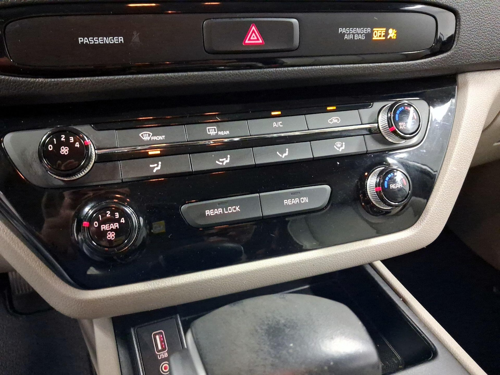 2020 Kia Sedona EX - Photo 15