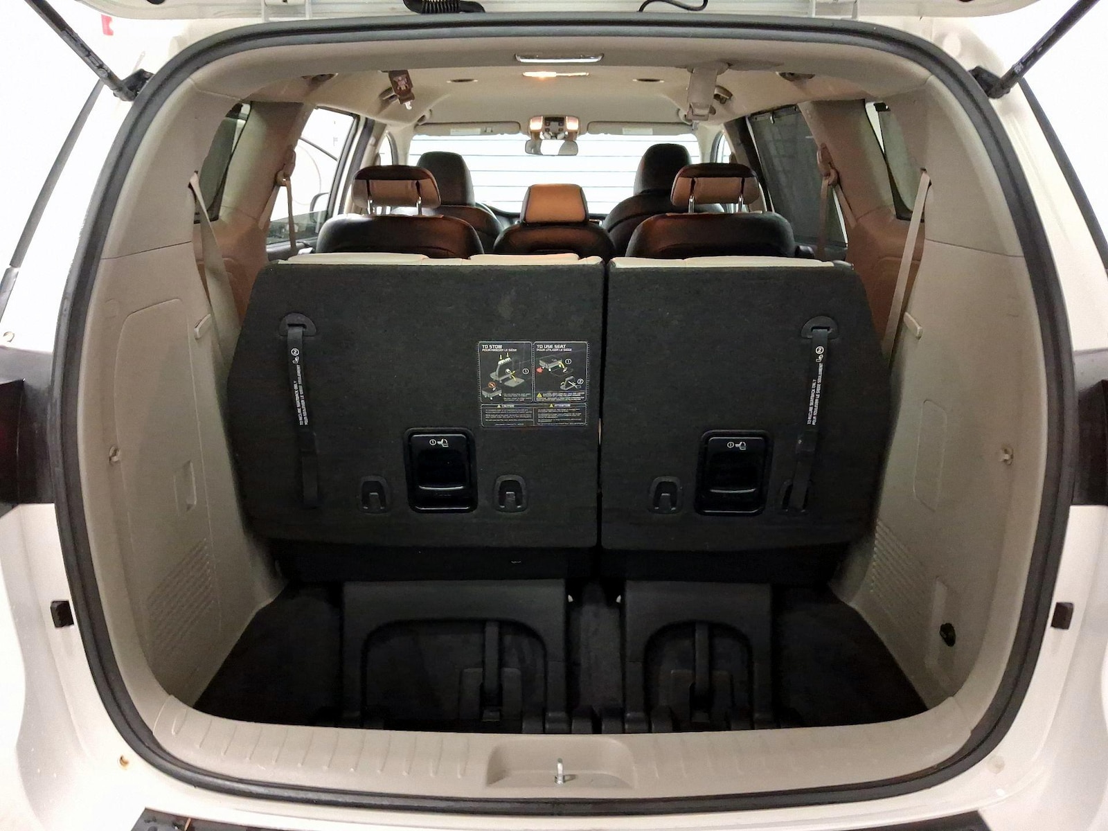 2020 Kia Sedona EX - Photo 17