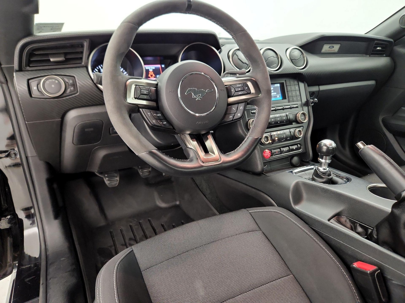 2016 Ford Mustang V6 - Photo 10