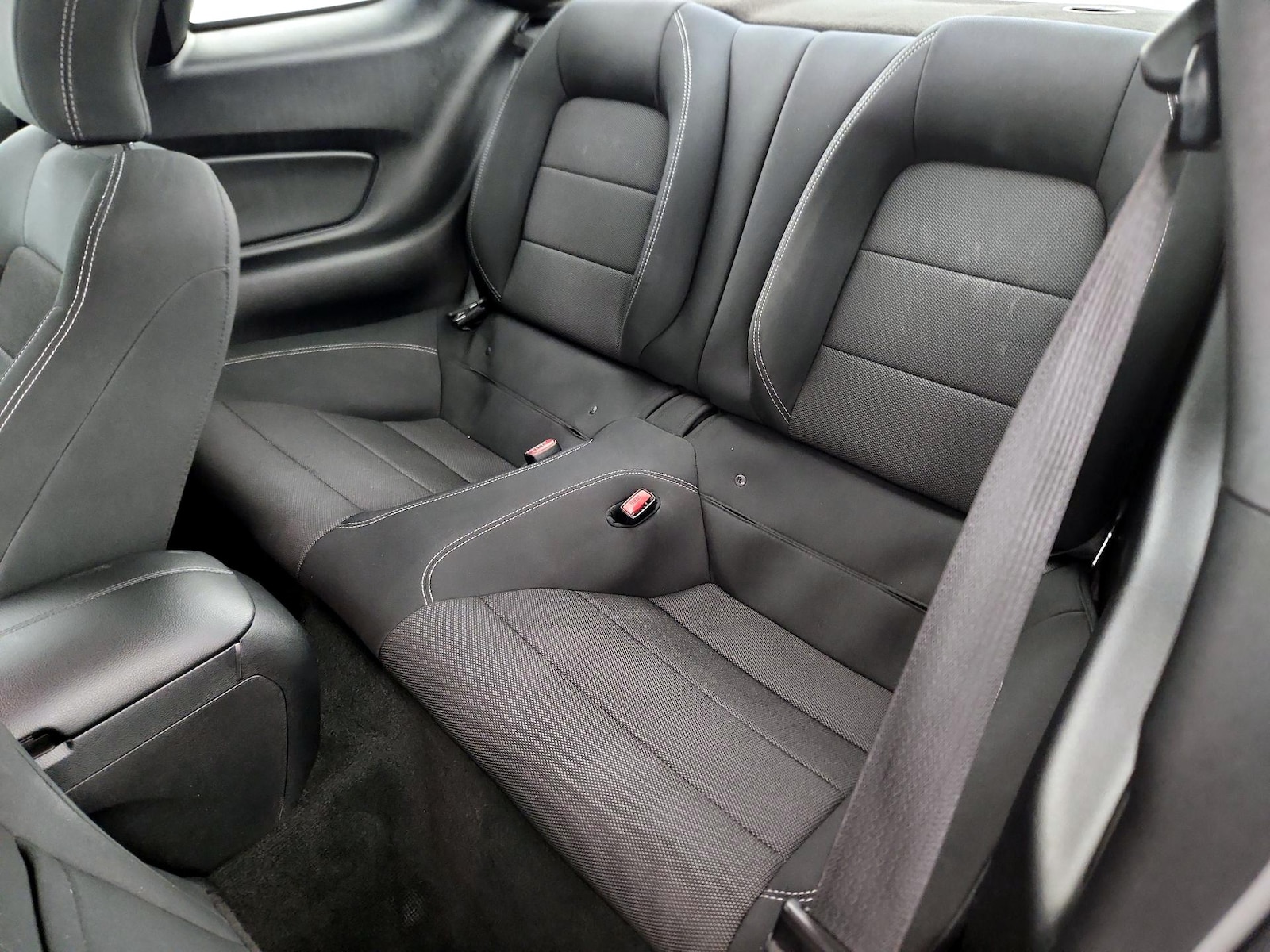 2016 Ford Mustang V6 - Photo 20
