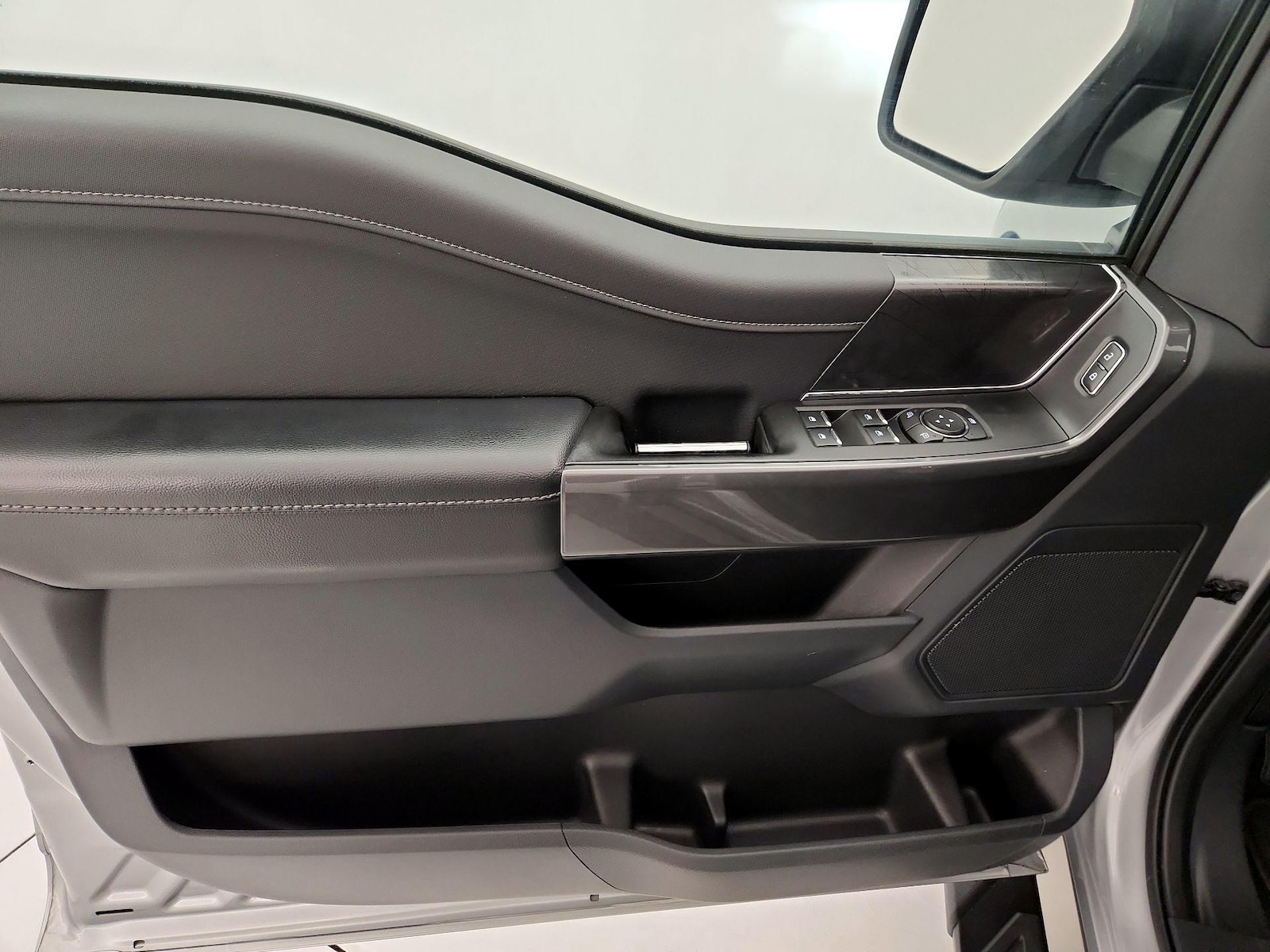 2022 Ford F-150 XLT - Photo 13