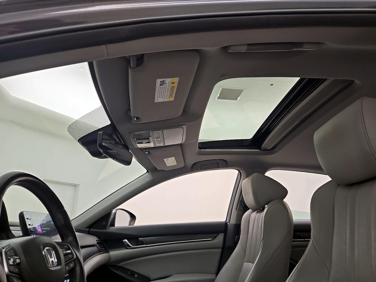 Sunroof(s) & Overhead Airbags