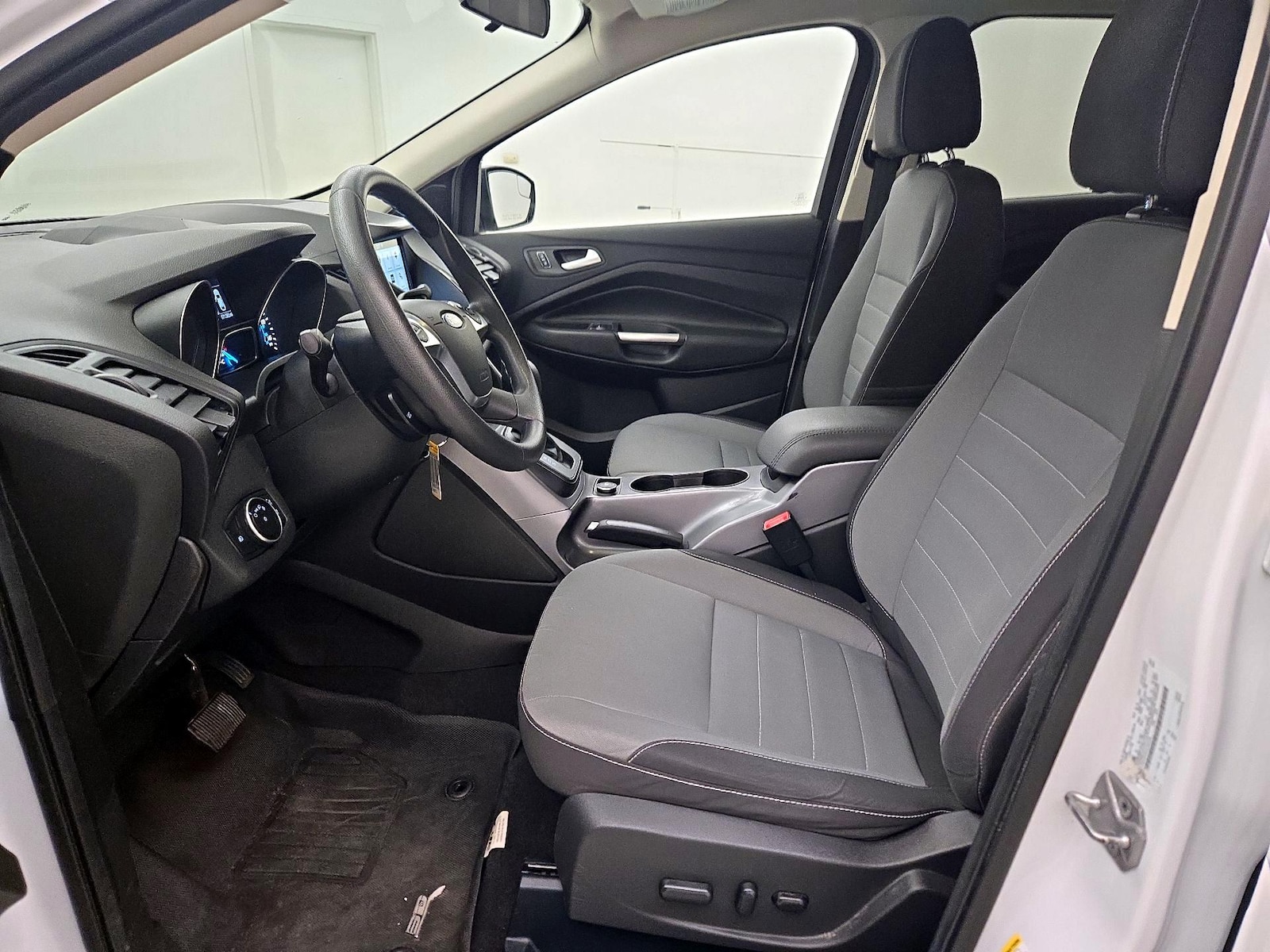 Power Seat(s) & Side Airbags