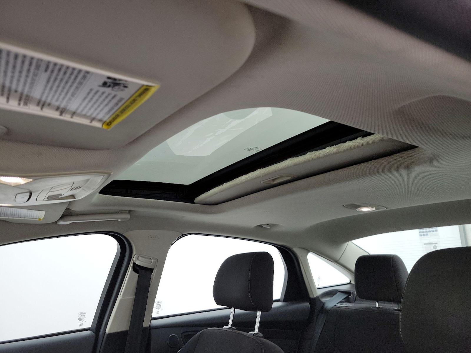 Sunroof(s) & Overhead Airbags