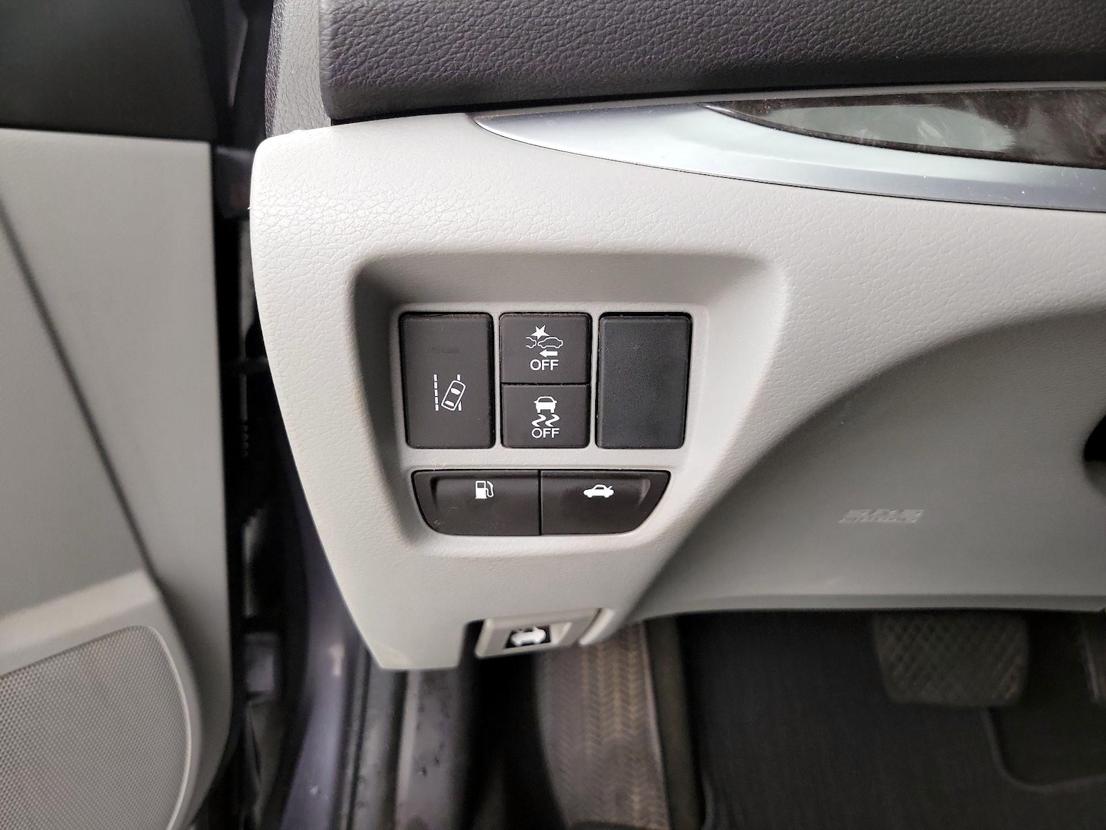 2018 Acura TLX Base - Photo 14