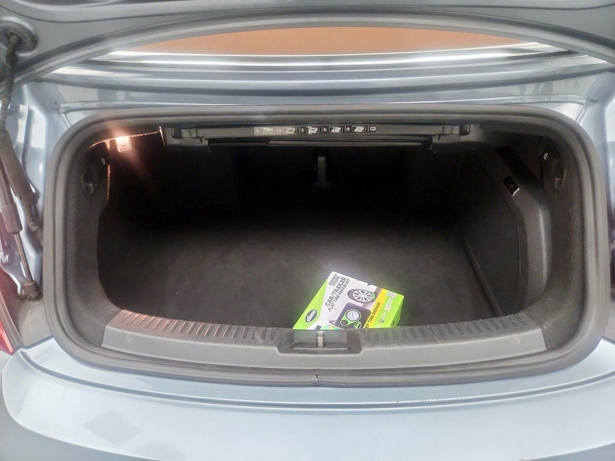 Trunk/Cargo (Seats Up)