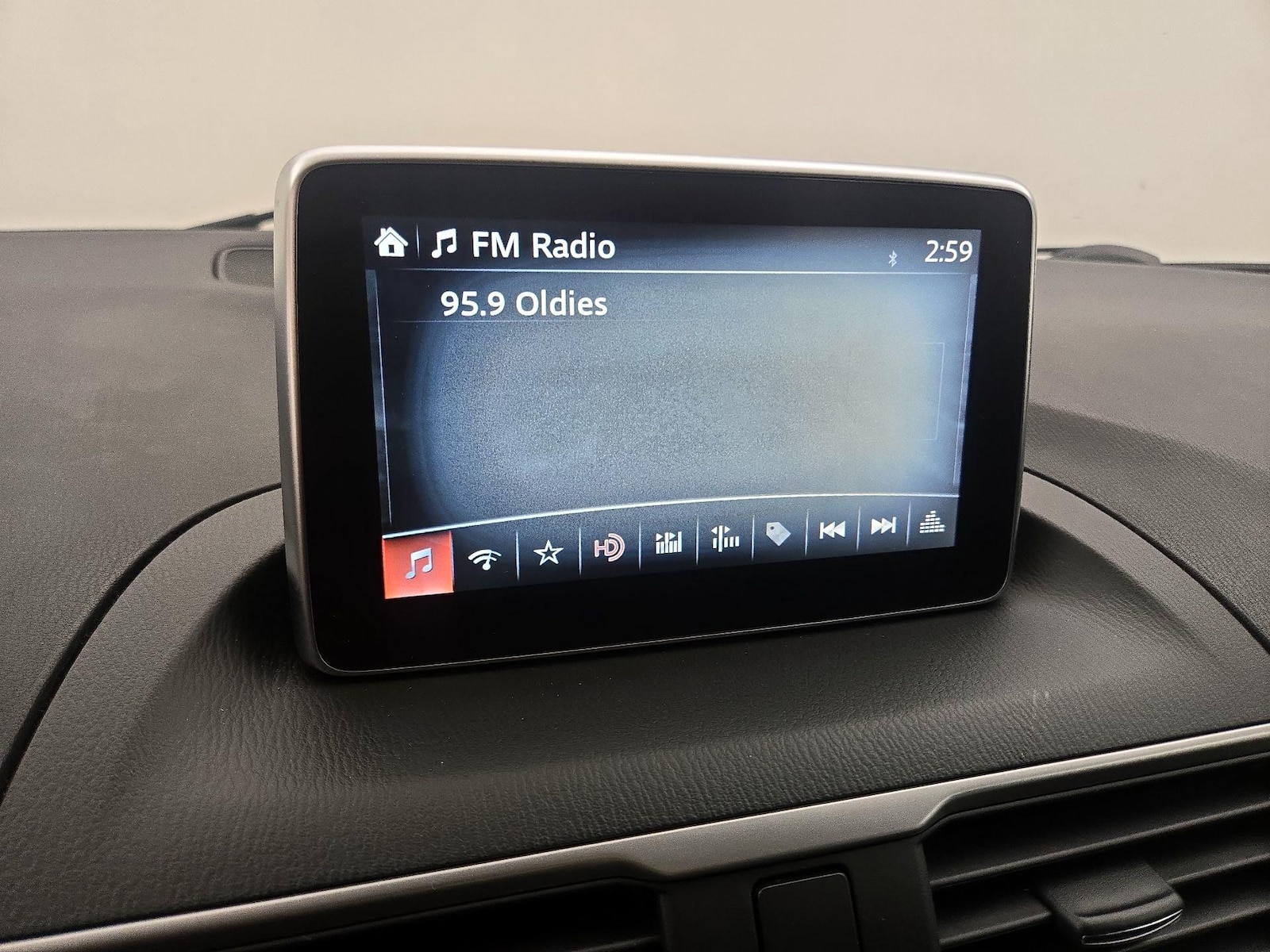 2015 Mazda MAZDA3 i Sport - Photo 15