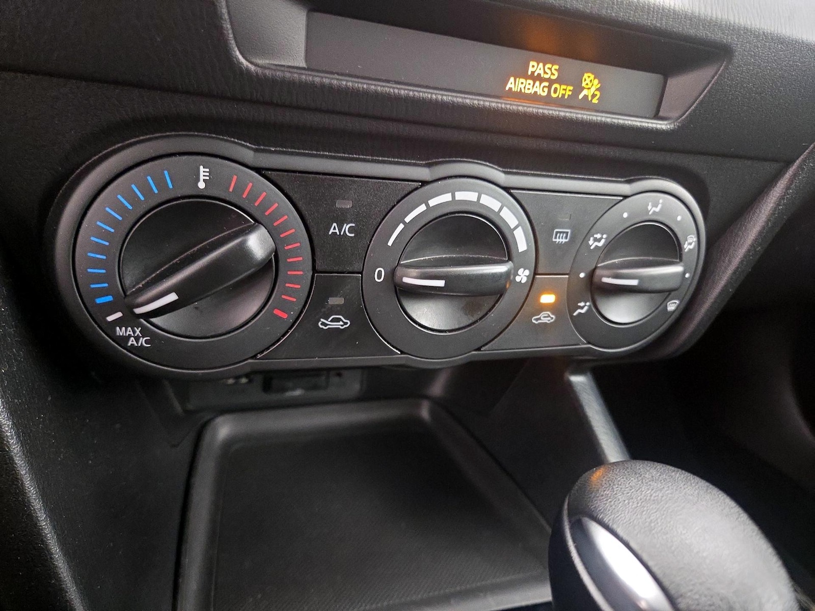 2015 Mazda MAZDA3 i Sport - Photo 16