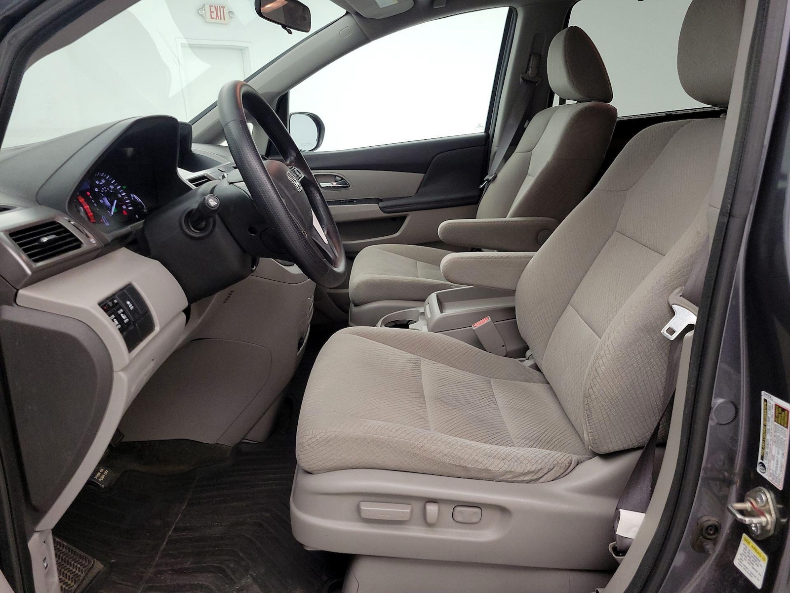 2016 Honda Odyssey SE - Photo 12
