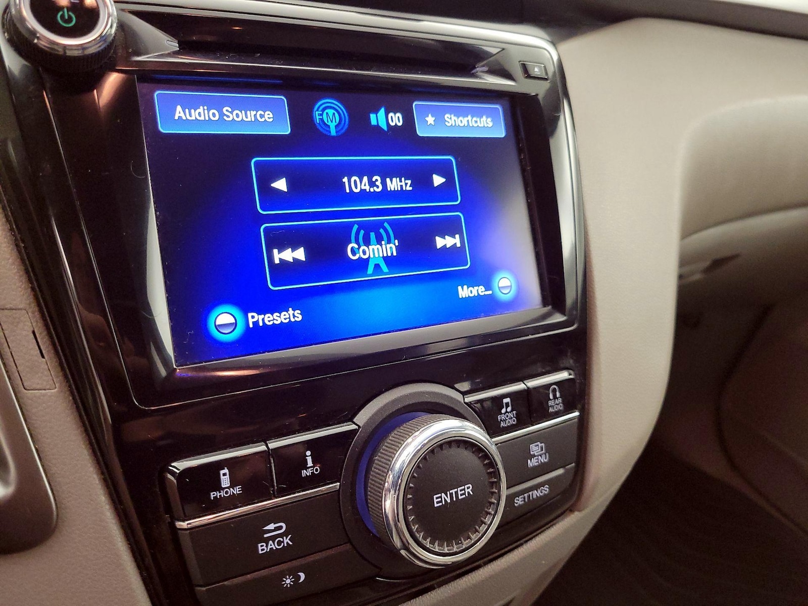 2016 Honda Odyssey SE - Photo 16