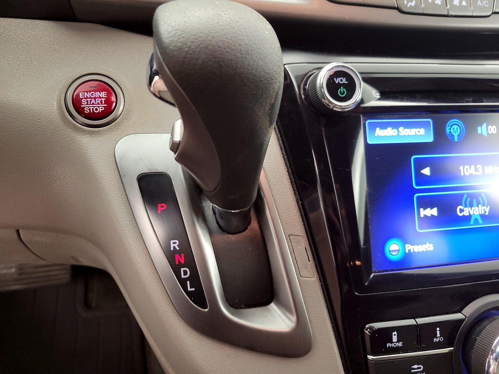2016 Honda Odyssey SE - Photo 18