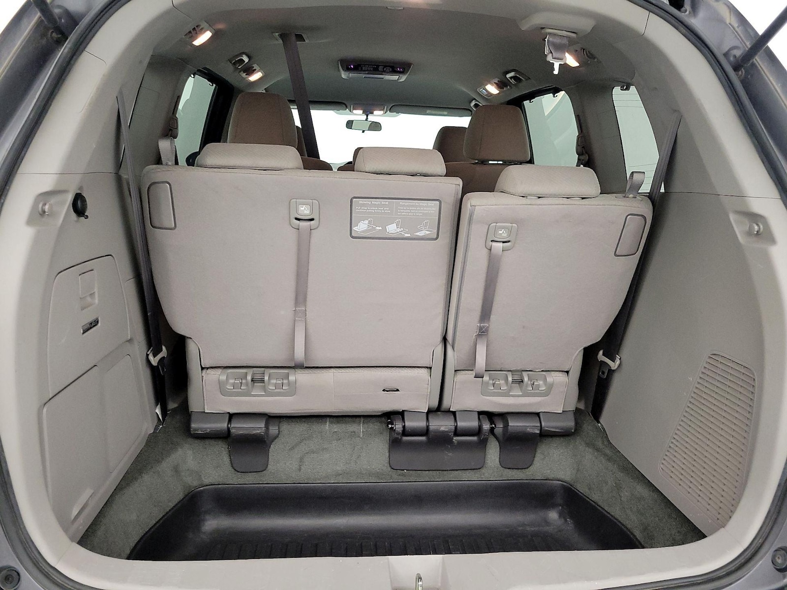 2016 Honda Odyssey SE - Photo 22