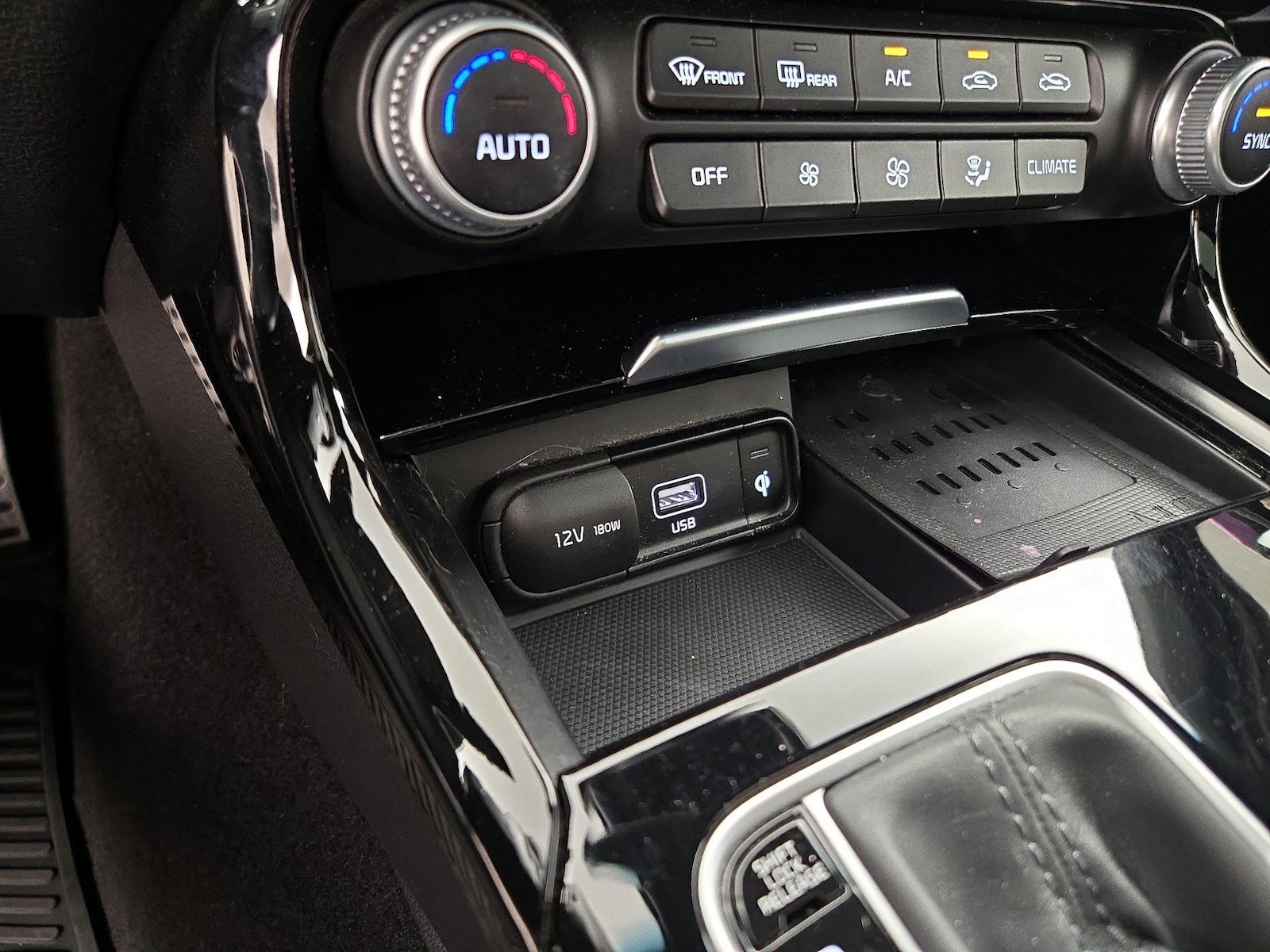 2022 Kia Stinger GT-Line - Photo 20