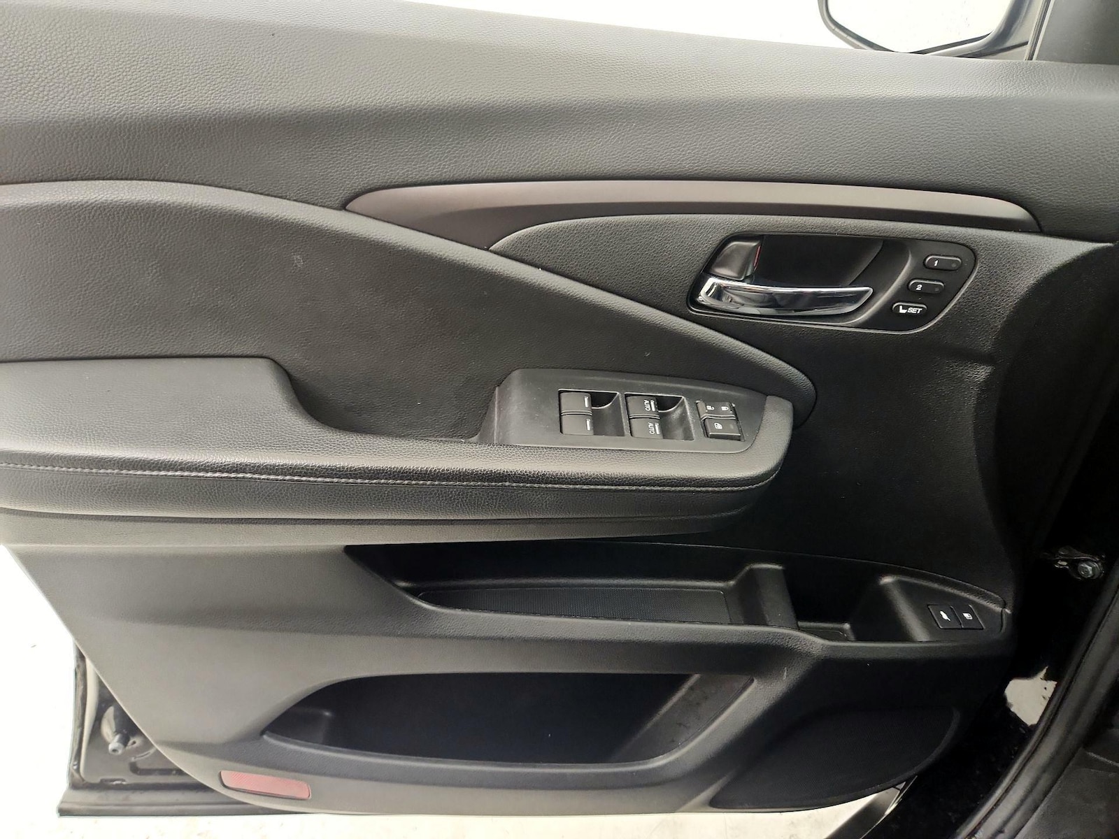 2021 Honda Pilot SE - Photo 13