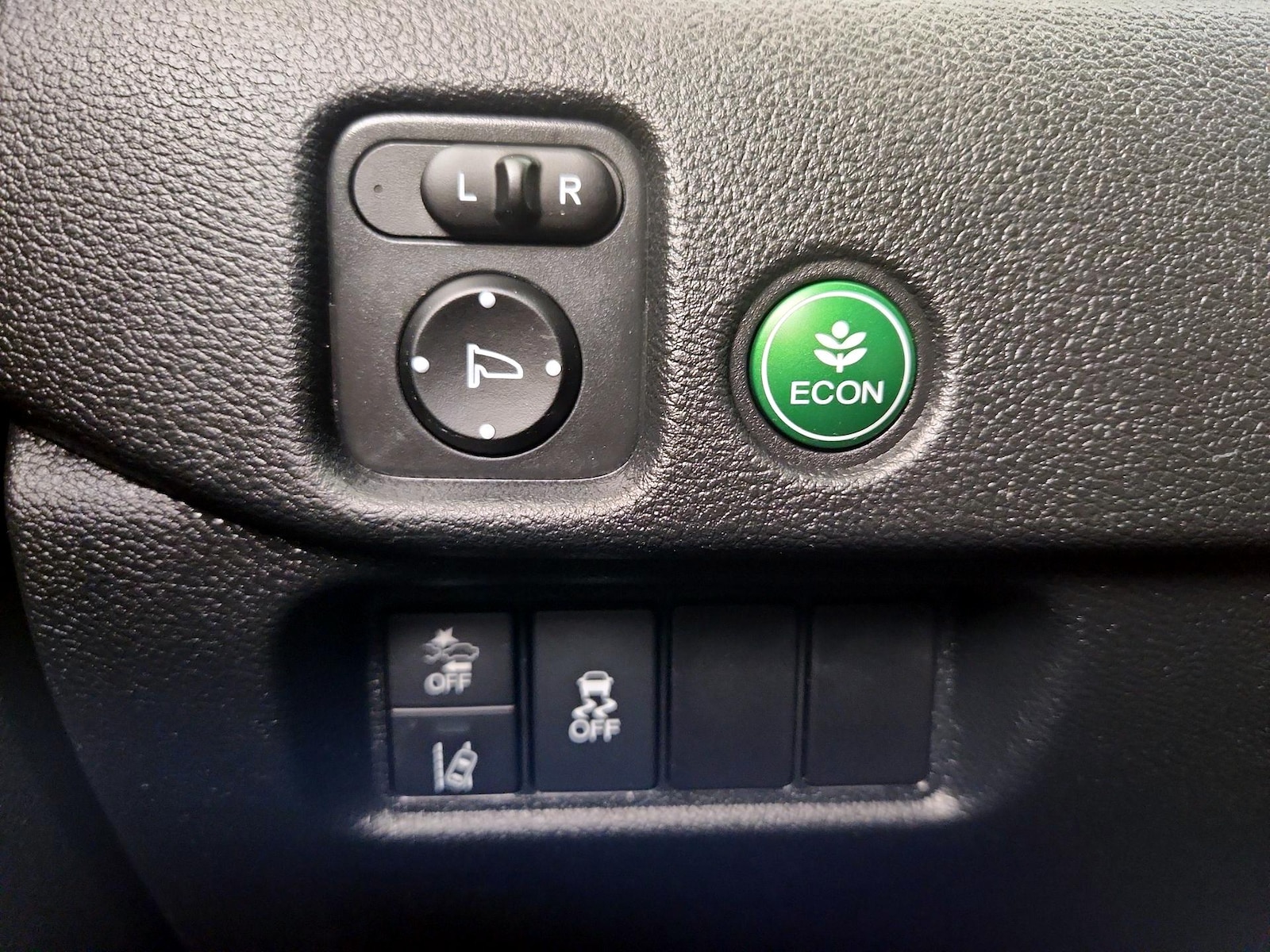 2021 Honda Pilot SE - Photo 14
