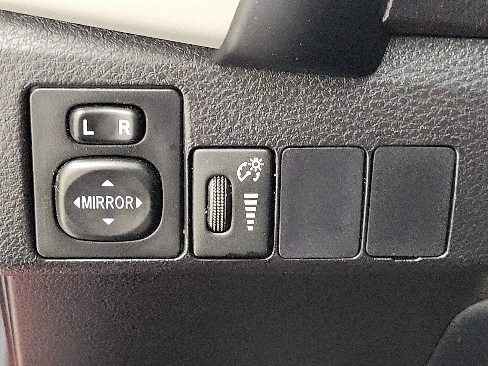 2019 Toyota Corolla LE - Photo 14