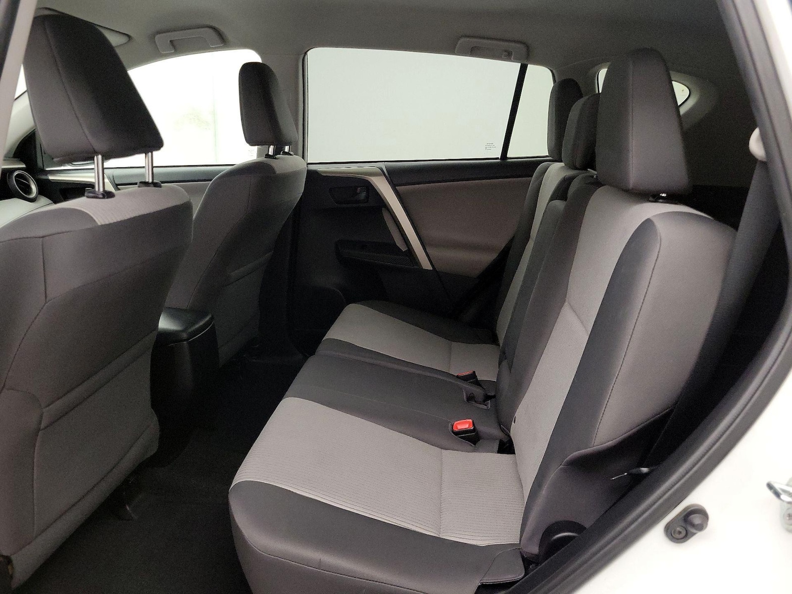 2014 Toyota RAV4 LE - Photo 20