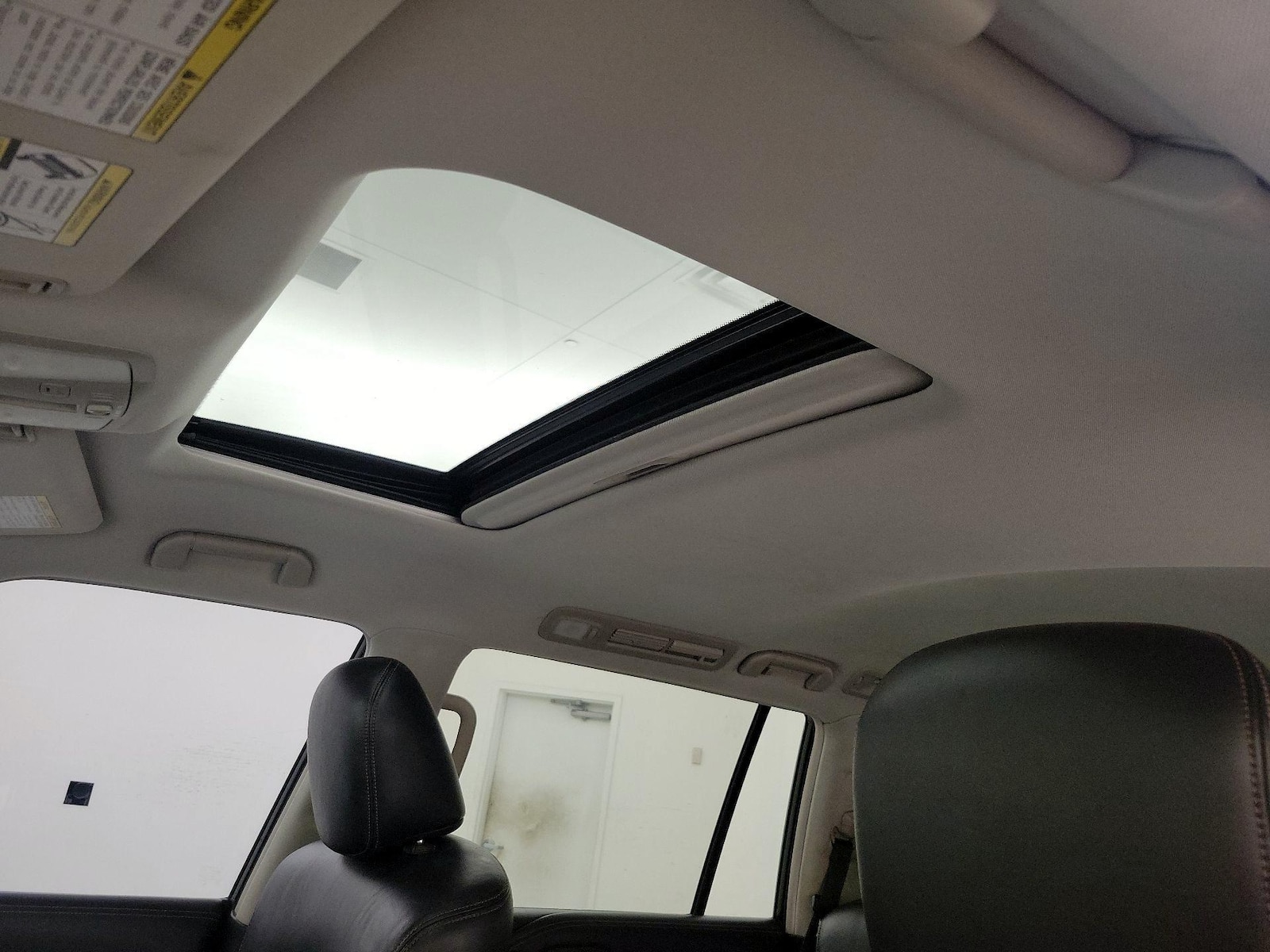 Sunroof(s) & Overhead Airbags