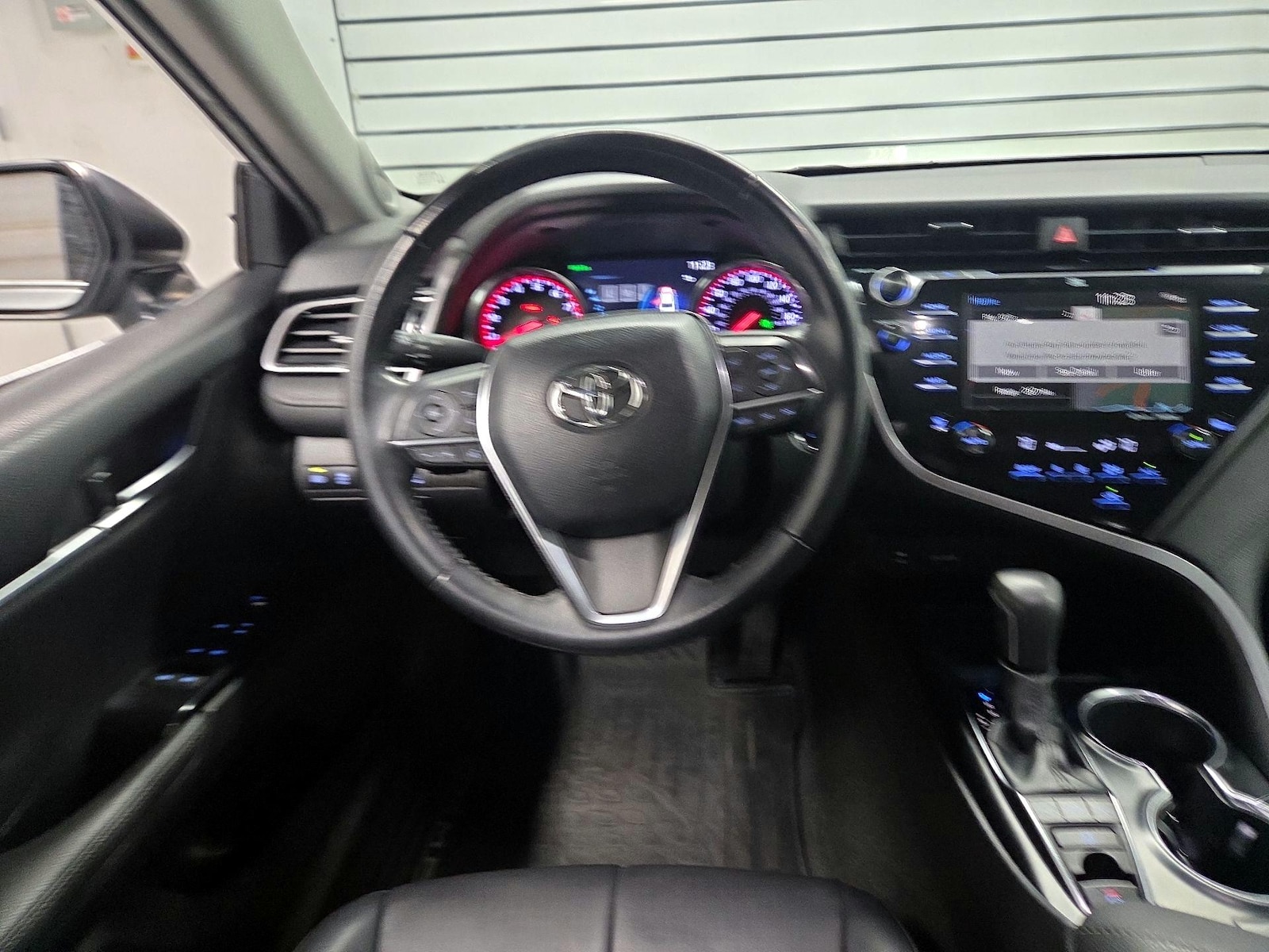 2019 Toyota Camry XSE - Photo 11