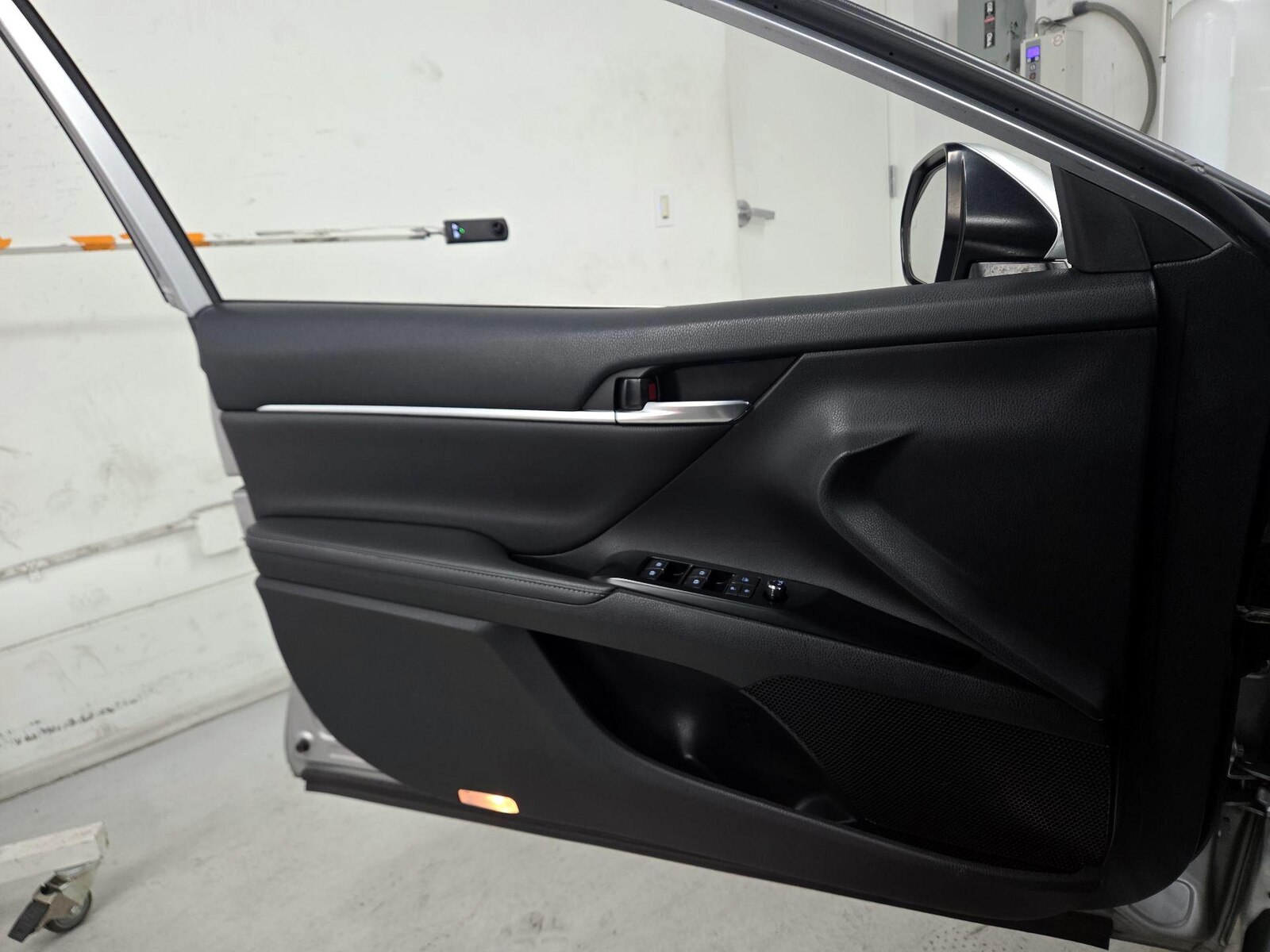 2019 Toyota Camry XSE - Photo 13